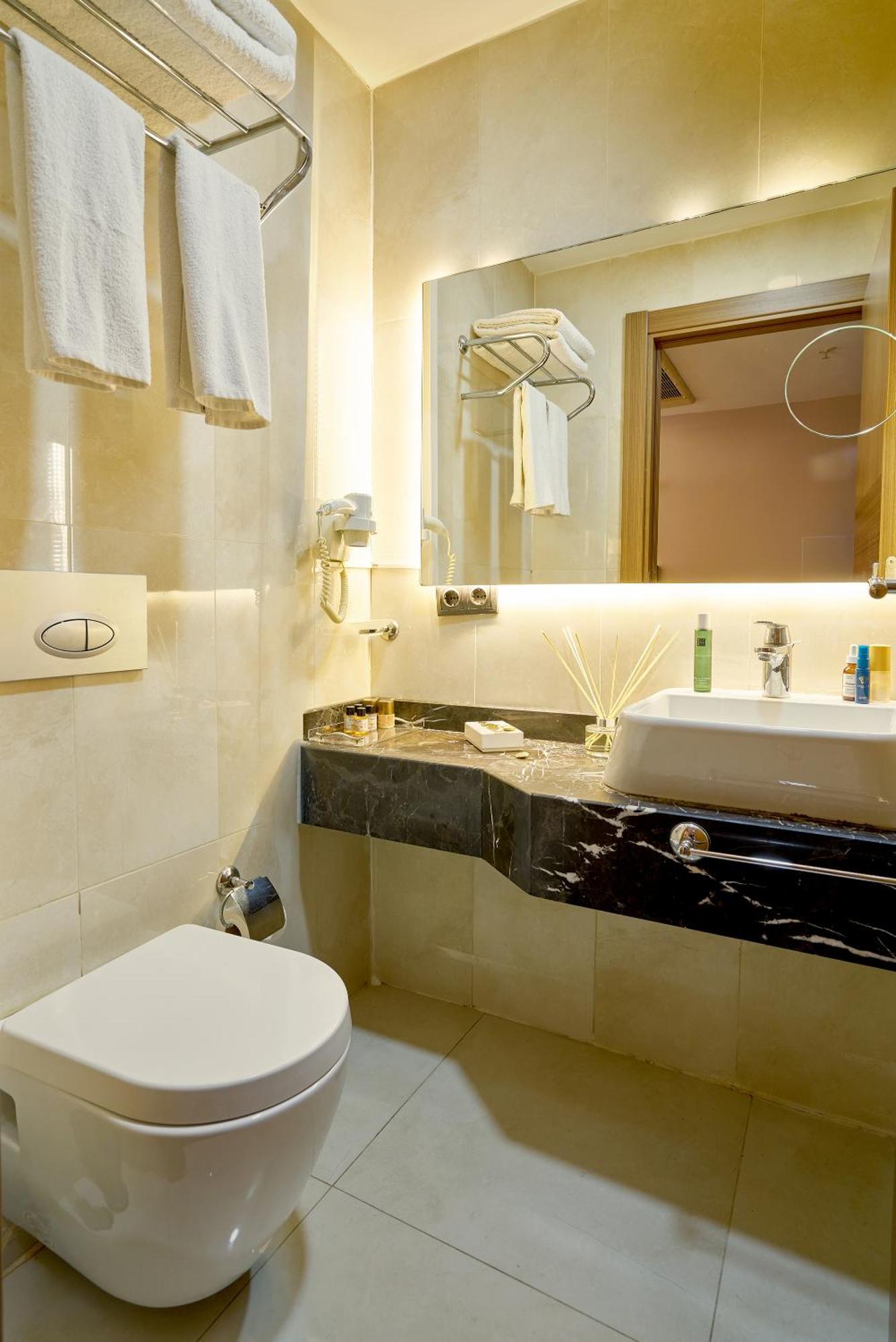 Atro 4* Istanboel